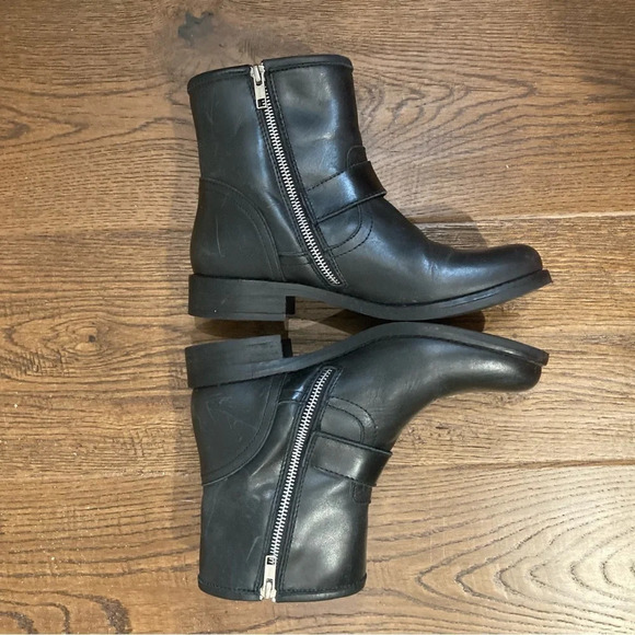 STEVE  MADDEN Sz 7 Moto Style Zipper Buckle Booties - Picture 3 of 15